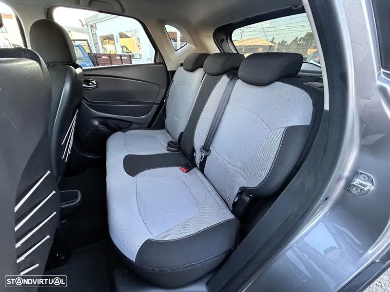 Renault Captur 1.2 TCe Exclusive EDC - 22