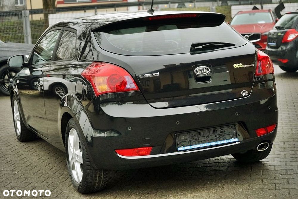 Kia Ceed 1.6 CRDi 90 ISG Vision - 4