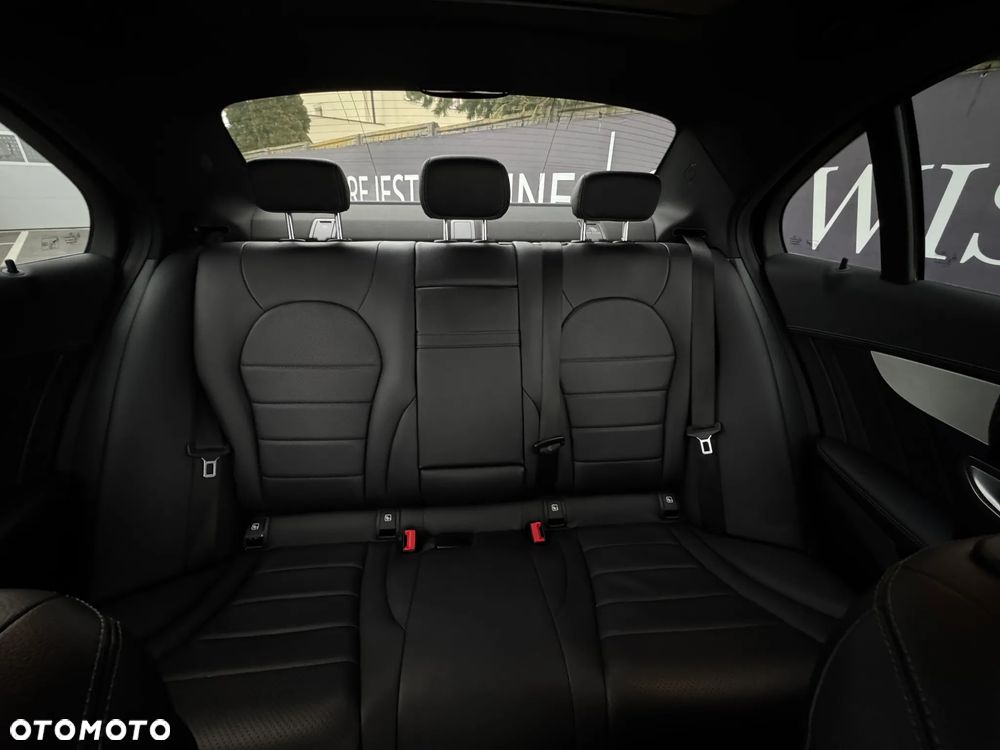 Mercedes-Benz Klasa C 200 4-Matic 9G-TRONIC - 28