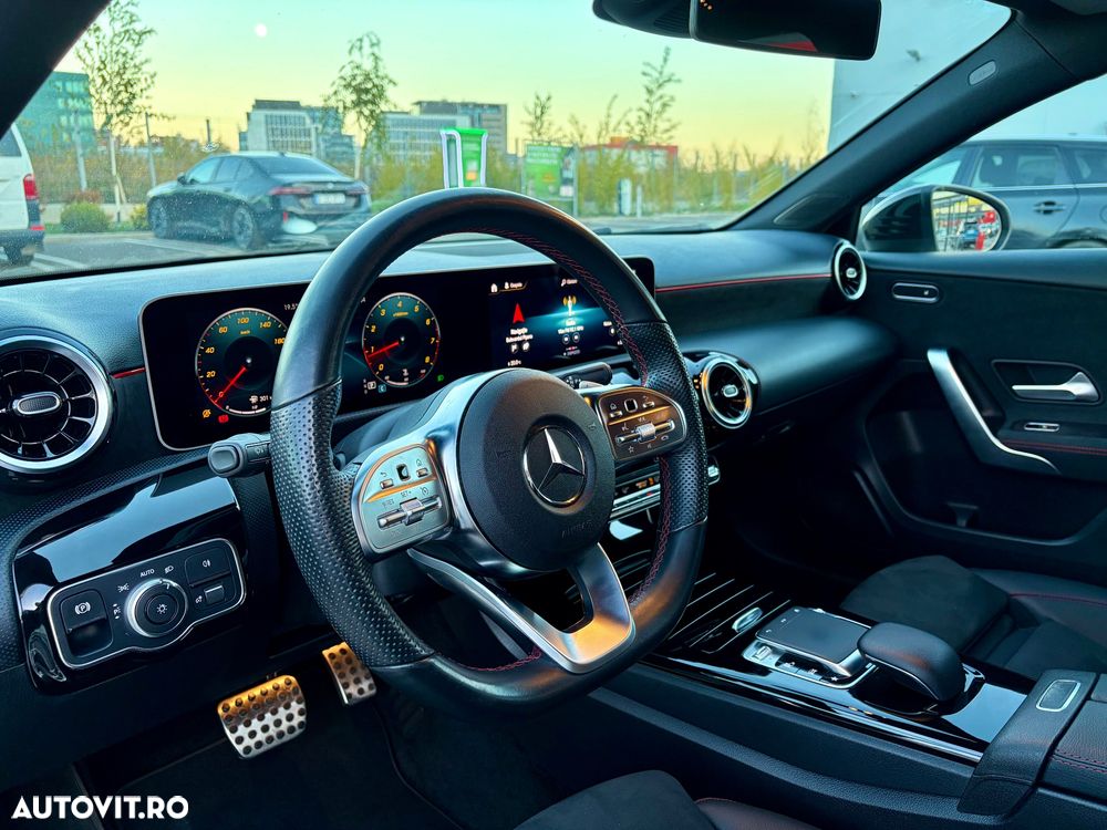 Mercedes-Benz A 200 (BlueEFFICIENCY) 7G-DCT AMG Sport - 24