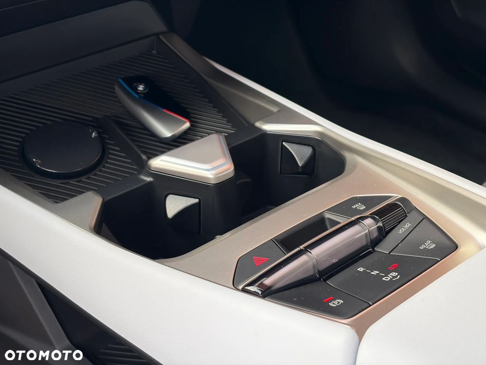 BMW i3 50 xDrive 113.4kWh - 27