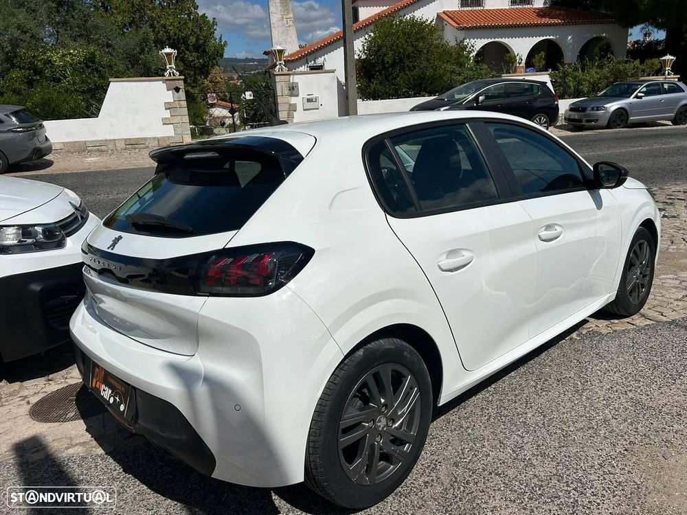 Peugeot 208 2022 photo 4