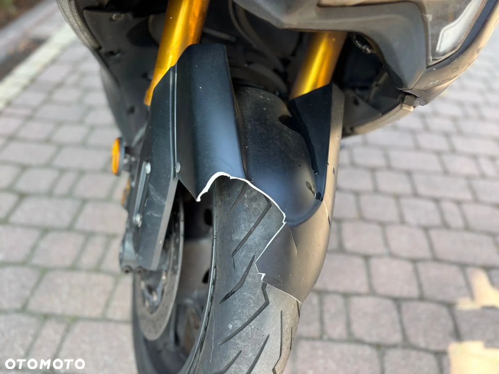 Yamaha Tmax - 17
