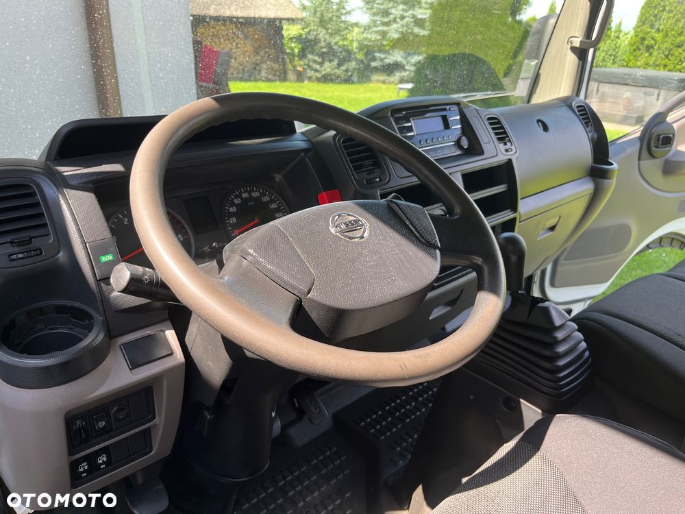 Nissan NT 400 - 13