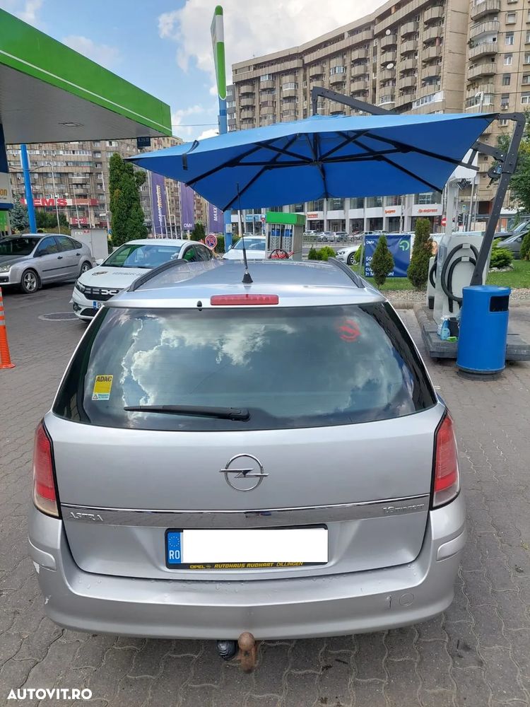 Opel Astra 1.6 Caravan - 8