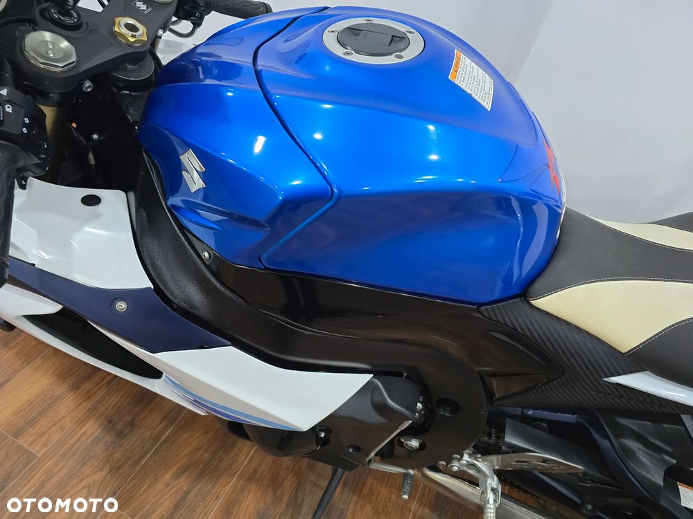 Suzuki GSX-R - 16