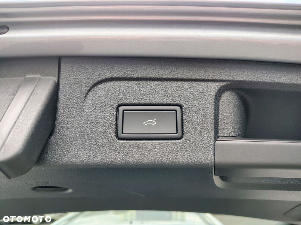 Volkswagen Touran - 10