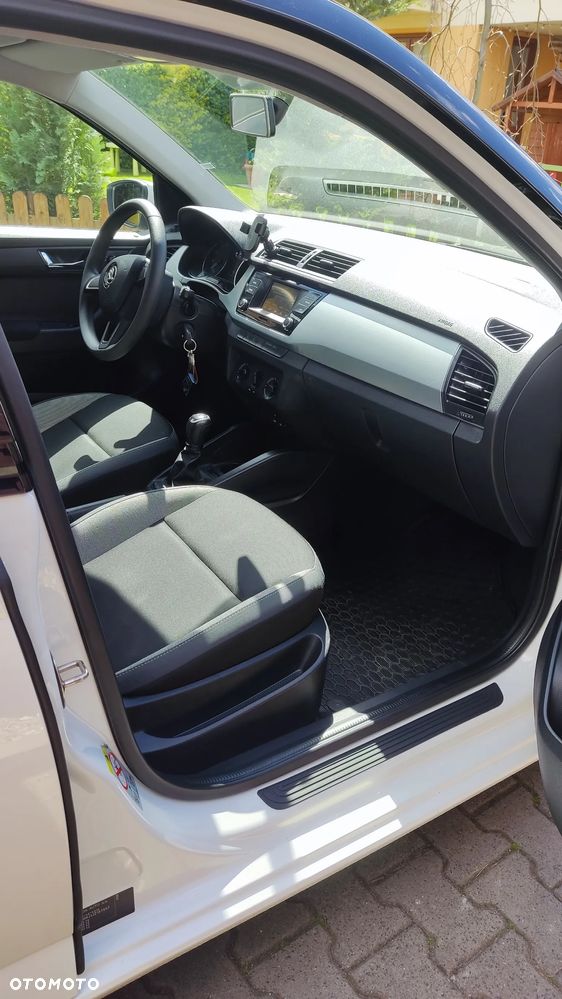 Skoda Fabia 1.0 TSI Monte Carlo - 12