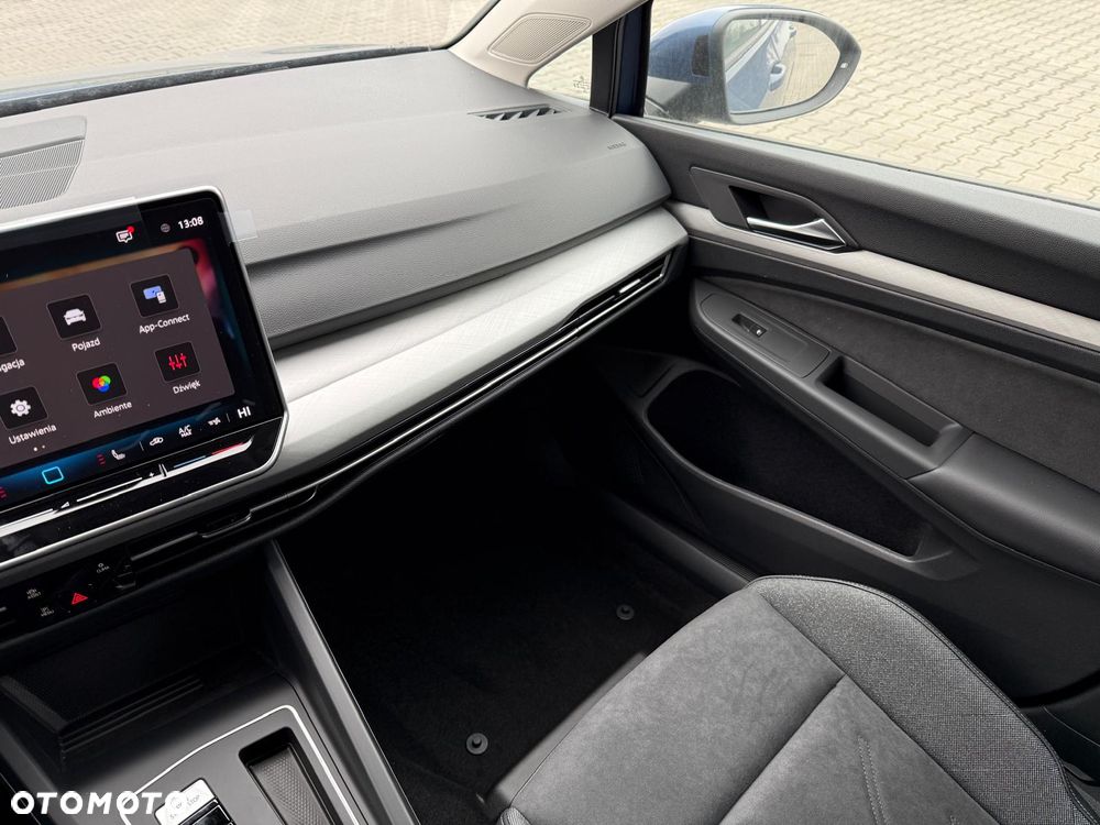 Volkswagen Golf - 28