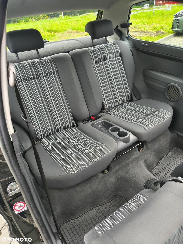 Volkswagen Fox - 11