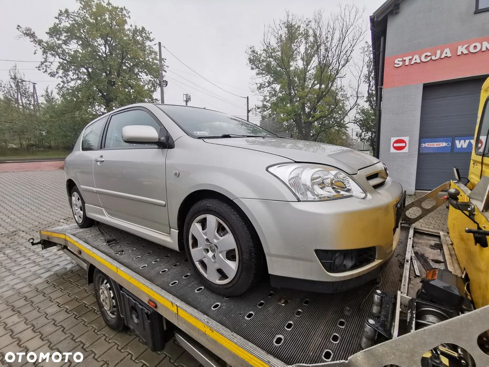 Drzwi prawe, lewe Toyota Corolla E12 2004r 3D - 3