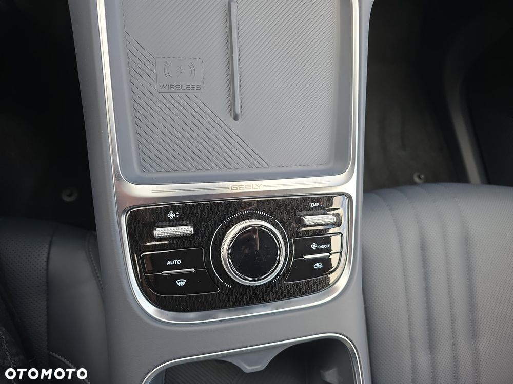 Geely Starray EM-i 1.5 PHEV Pro - 22
