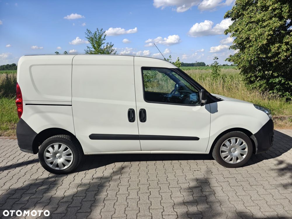 Opel COMBO - 25