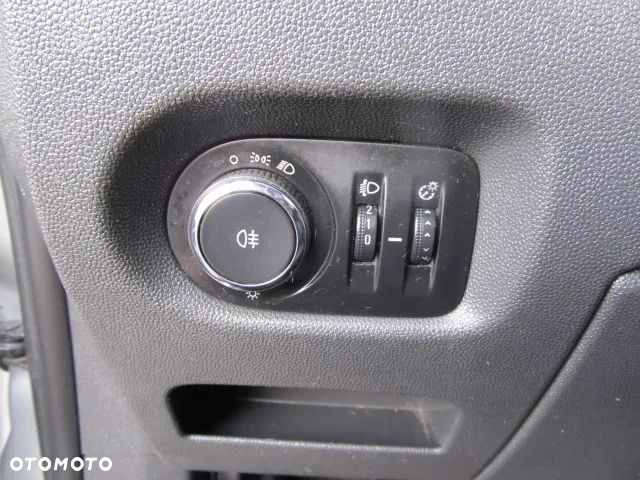 Opel Corsa 1.4 16V Active - 16