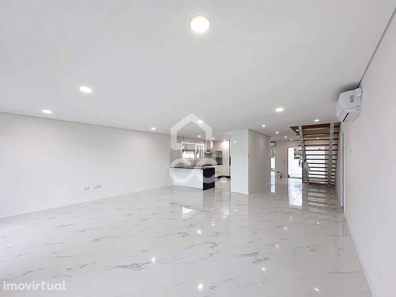 Moradia Nova T3, Moderna, com Luz Natural e Localização Estratégica , - Grande imagem: 4/31