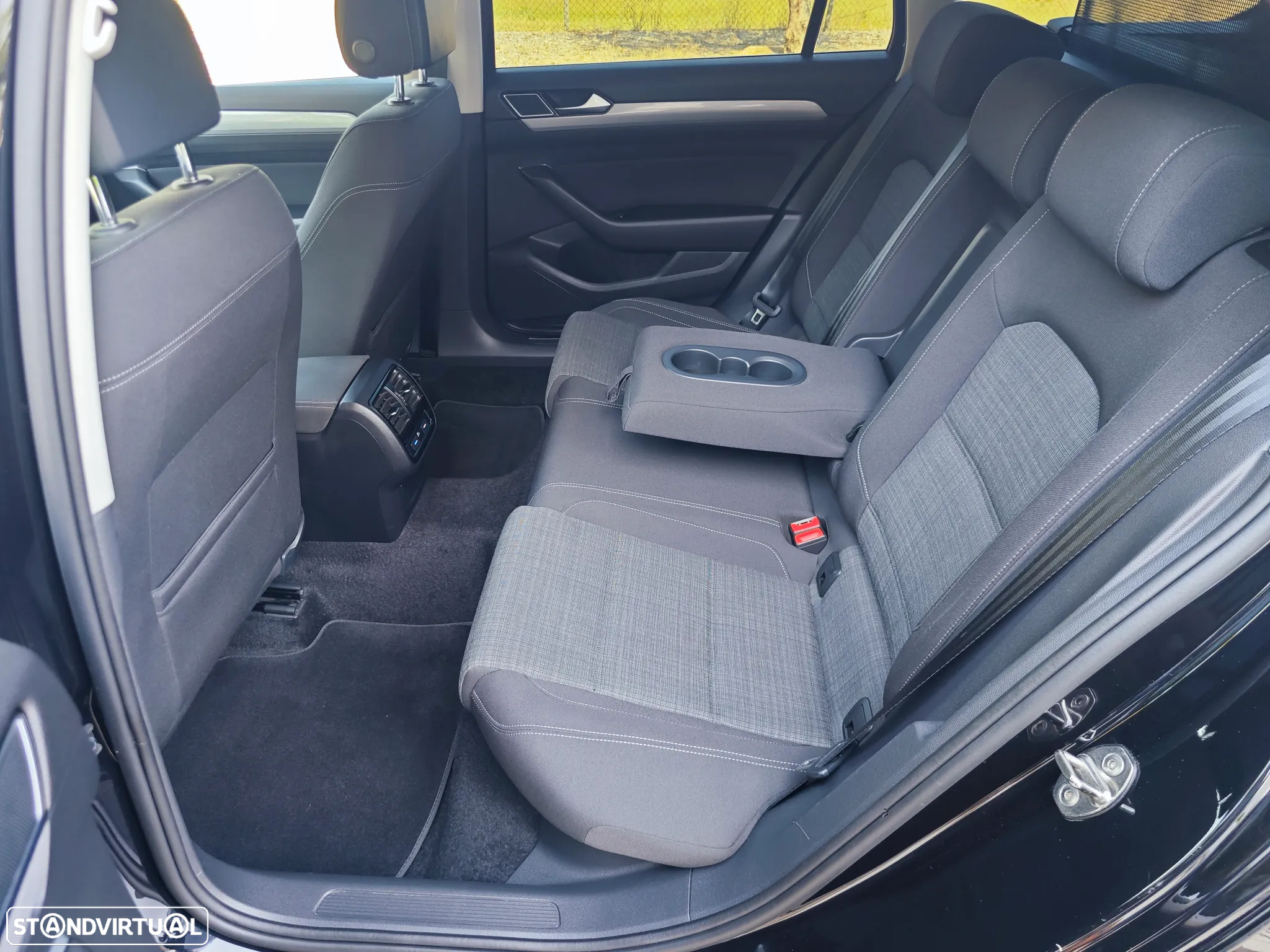 VW Passat Variant 2.0 TDi Business DSG - 7