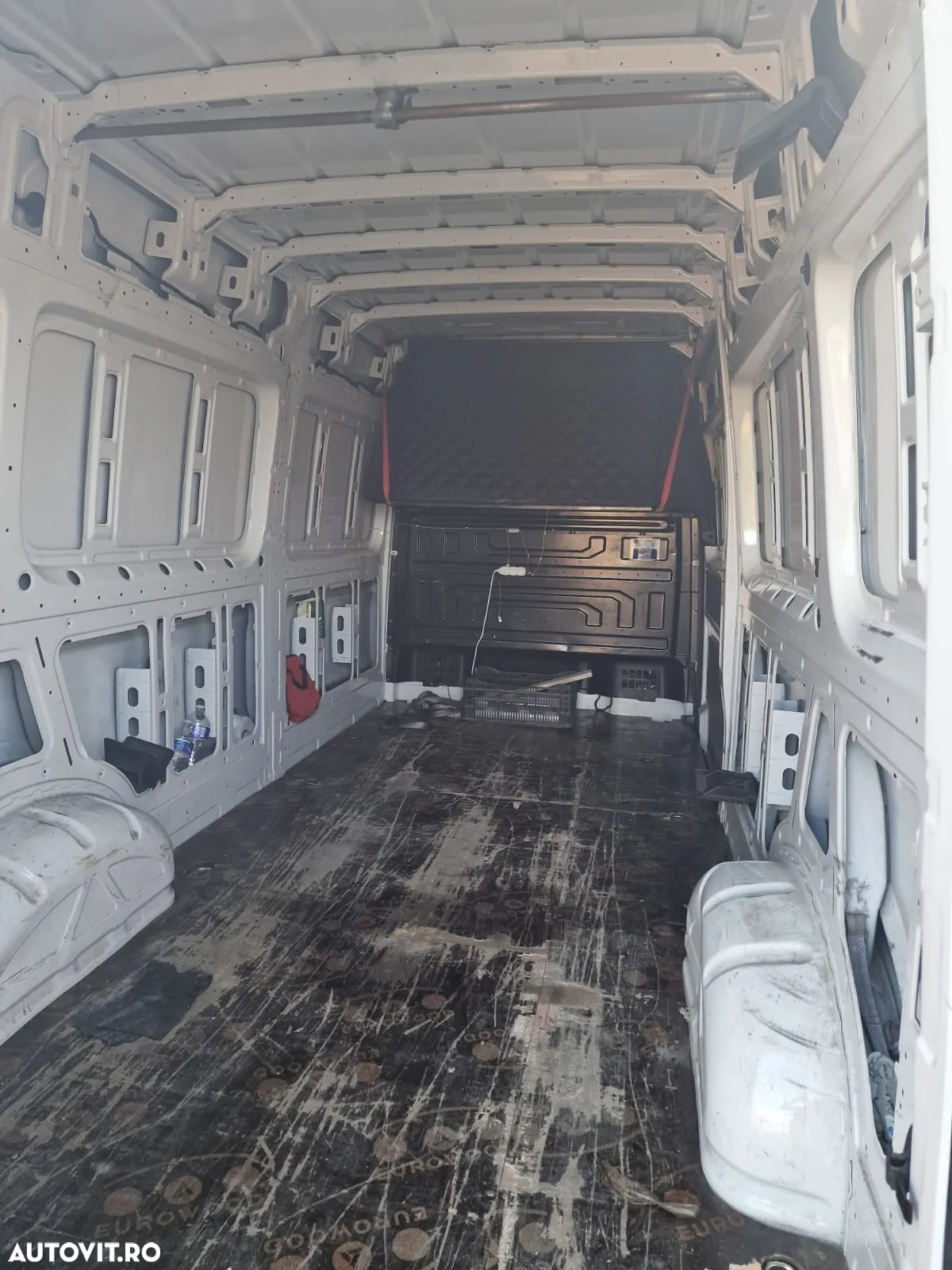 Volkswagen Crafter - 5