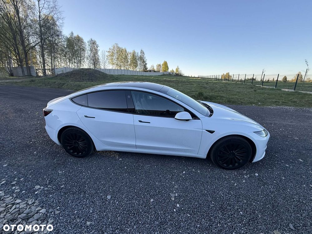 Tesla Model 3 Standard Hinterradantrieb - 3
