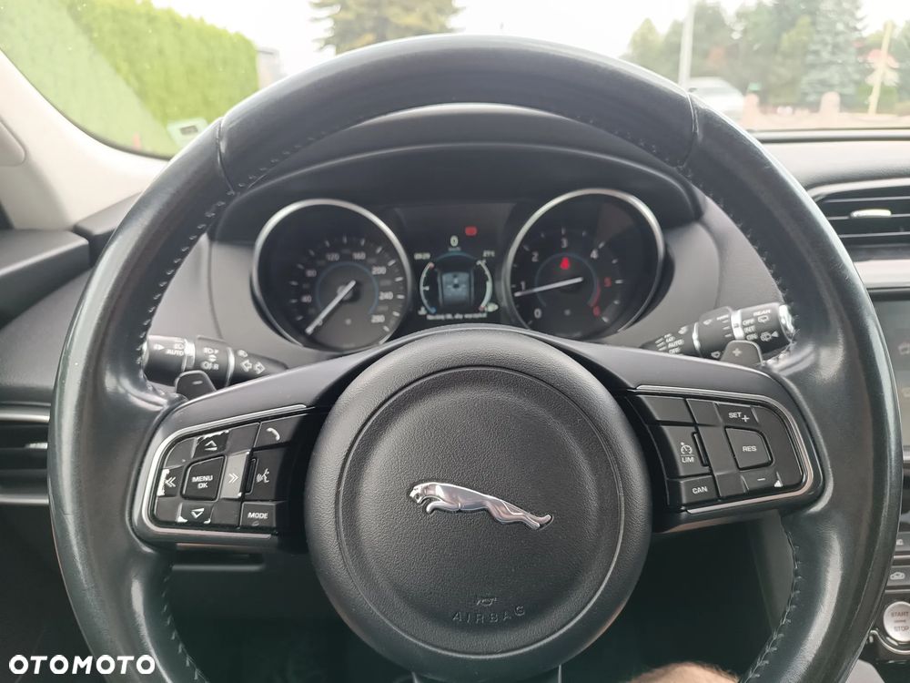 Jaguar F-Pace 2.0 i4D AWD Prestige - 26