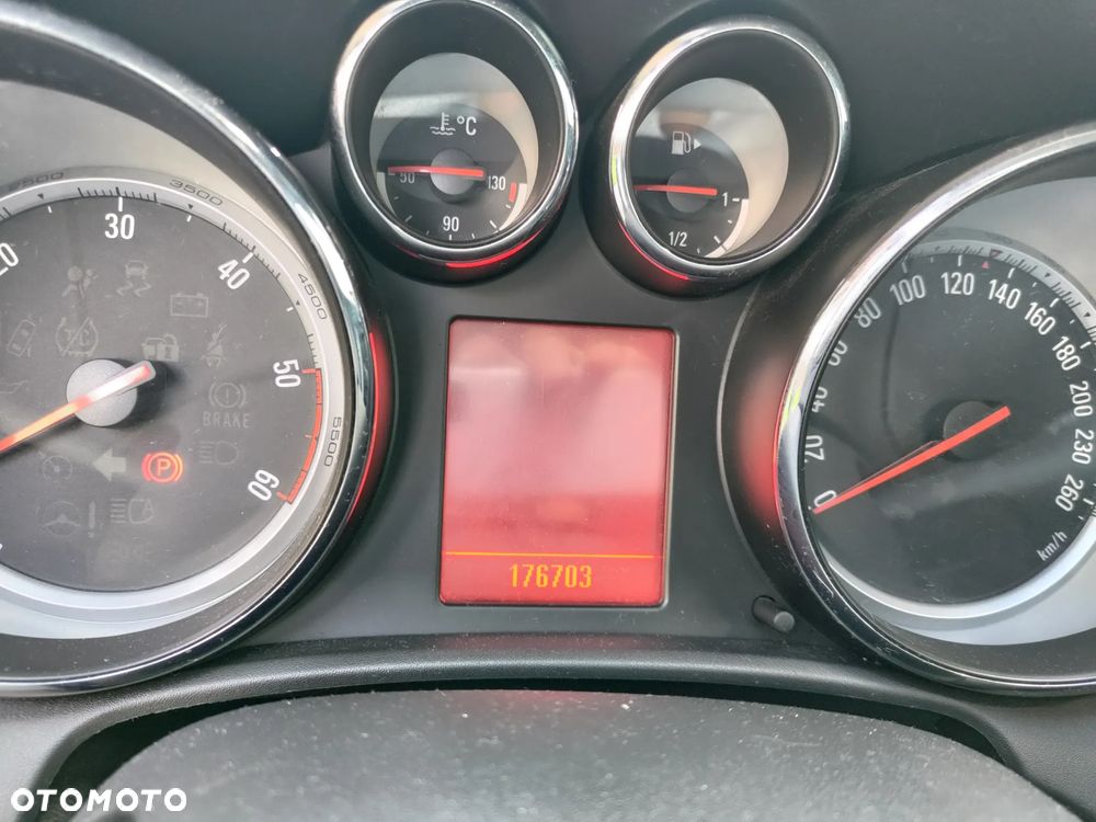 Opel Astra 2.0 CDTI Cosmo - 13