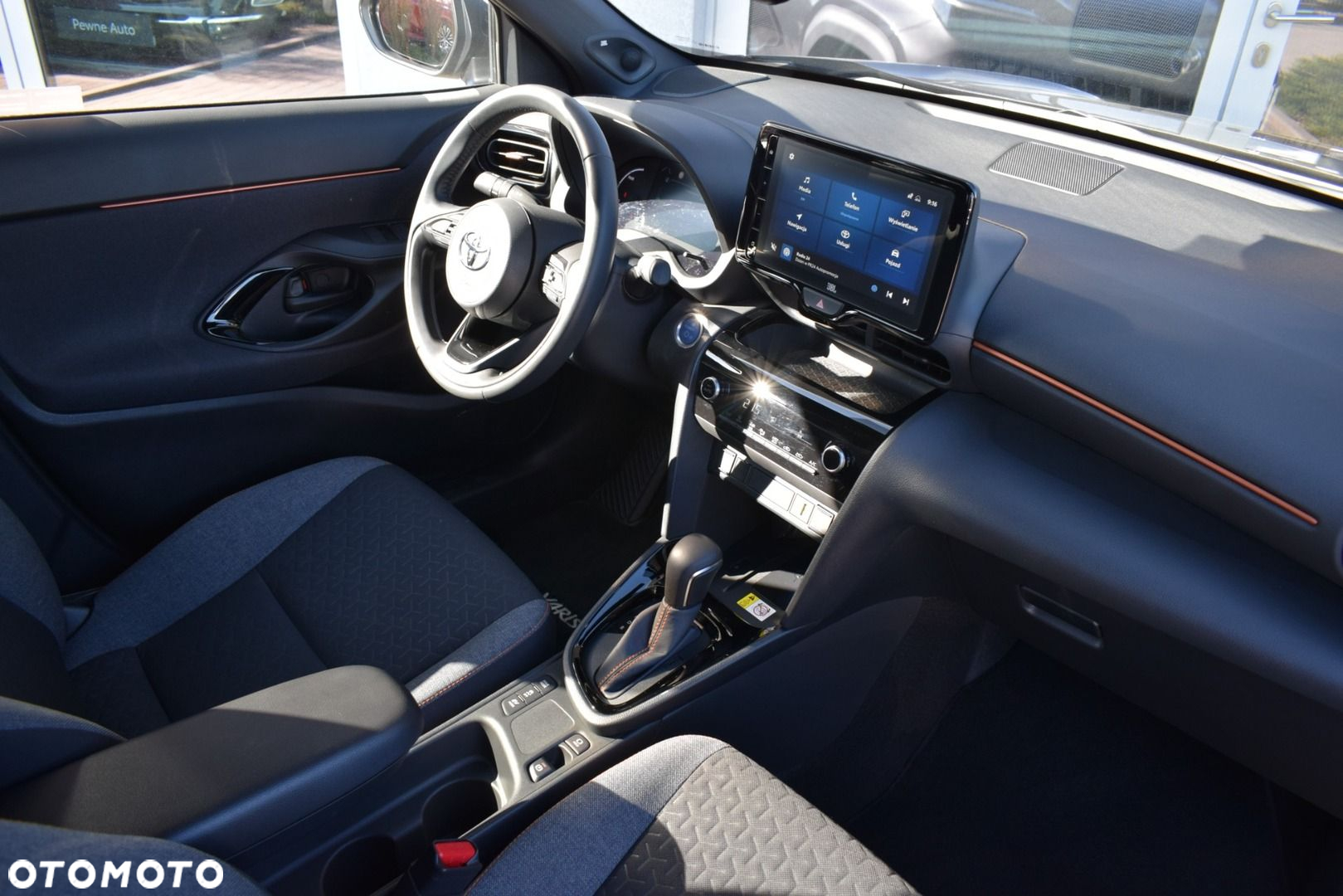 Toyota Yaris Cross Hybrid 1.5 Dynamic - 14