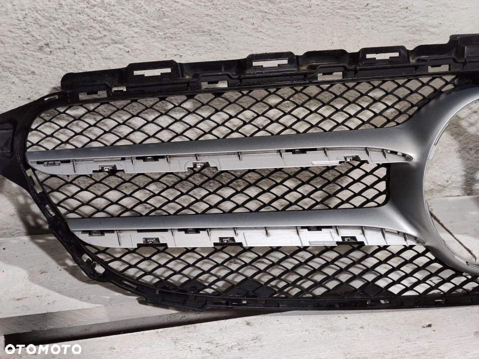 ATRAPA GRILL MERCEDES C KLASA W205 - 6