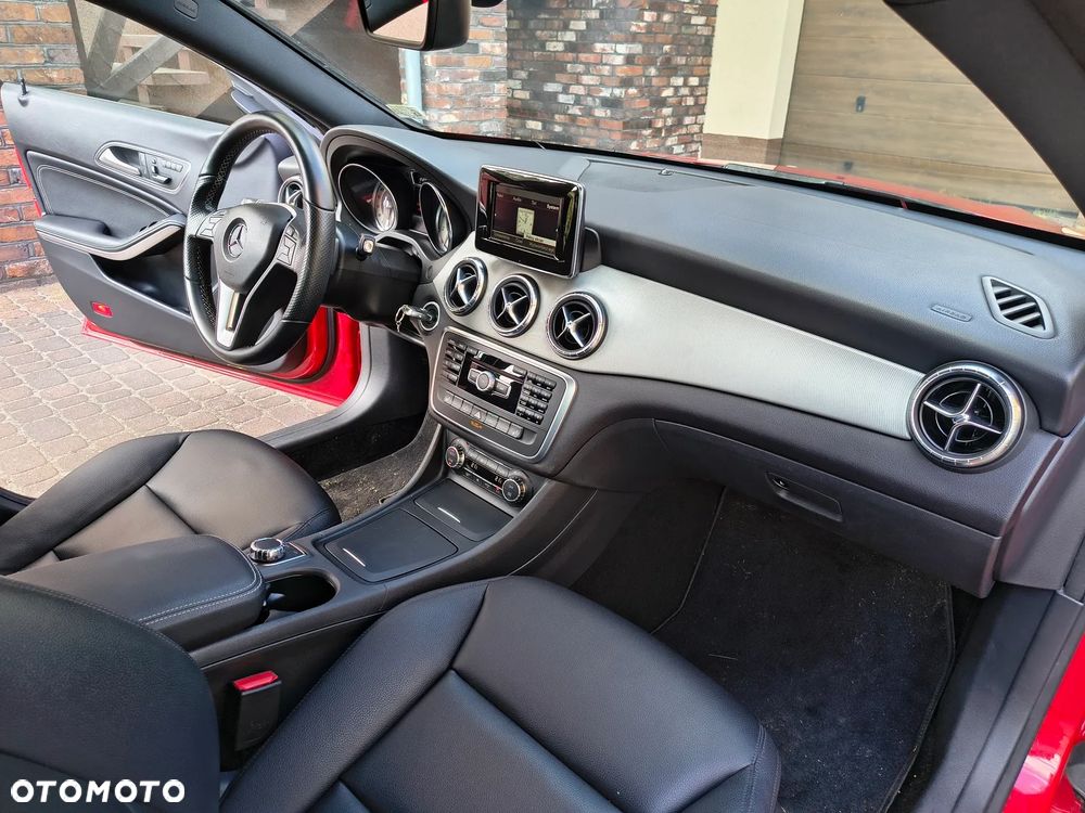 Mercedes-Benz CLA 250 4Matic 7G-DCT Sport - 19