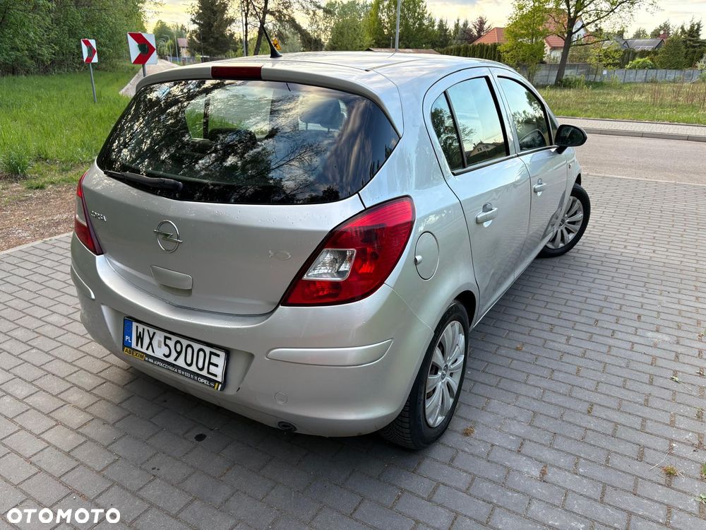 Opel Corsa 1.2 16V Cosmo - 23