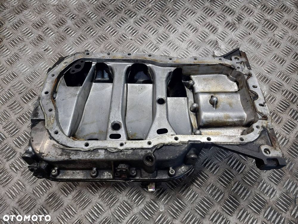 MISA MISKA OLEJOWA TOYOTA COROLLA E11 LIFT 2.0 D4D - 1