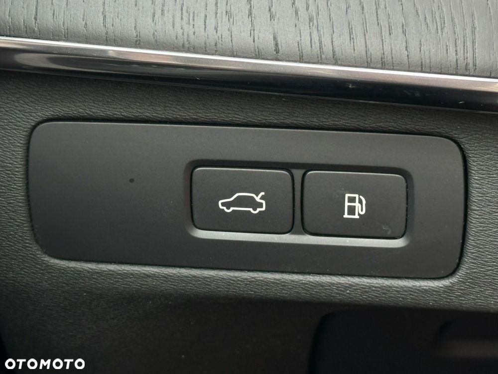 Volvo XC 90 - 39