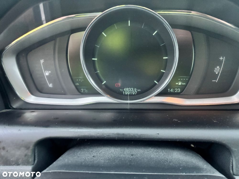 Volvo XC 60 D4 Momentum - 12