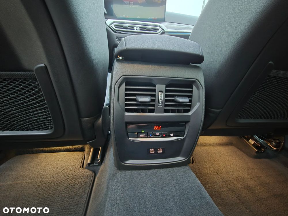 BMW Seria 3 320d xDrive mHEV M Sport sport - 24