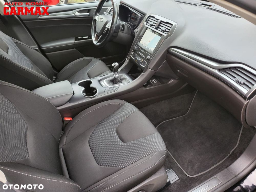 Ford Mondeo - 32