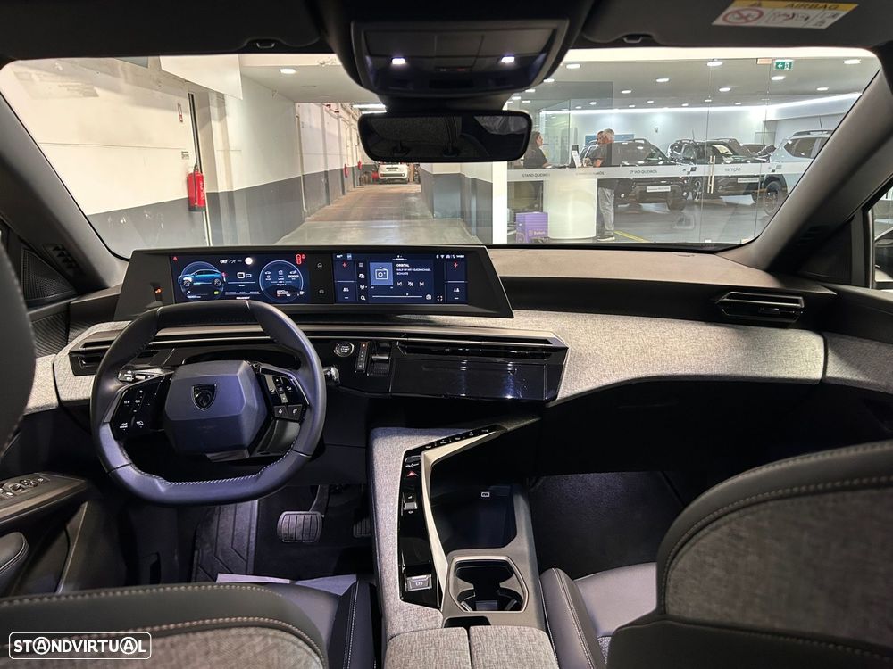 Peugeot 3008 1.2 Hybrid Allure e-DCS6 - 19