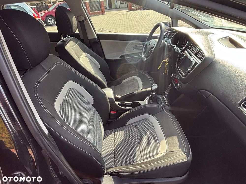 Kia Ceed 1.6 GDI Platinum Edition - 37