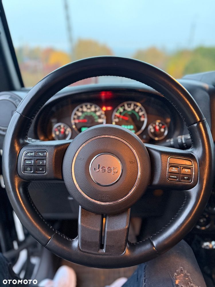 Jeep Wrangler - 23