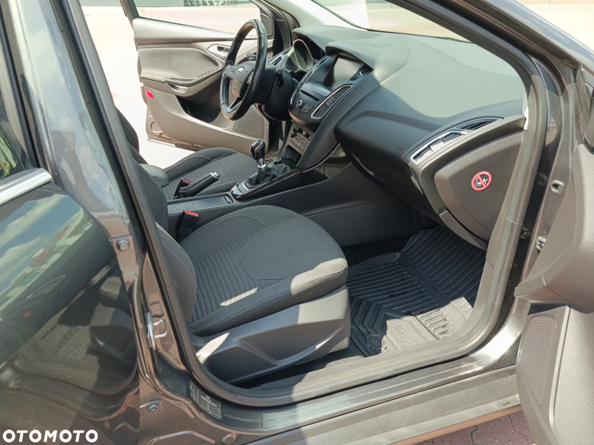 Ford Focus 1.5 EcoBoost Start-Stopp-System TITANIUM - 17