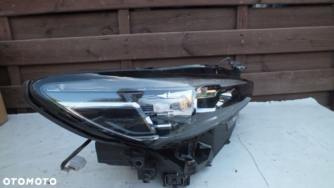 LAMPA PRAWA FULL LED MAZDA 6 GL LIFT - 2