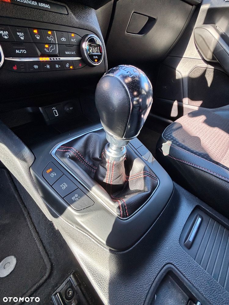 Ford Focus 1.0 EcoBoost ST-Line - 15