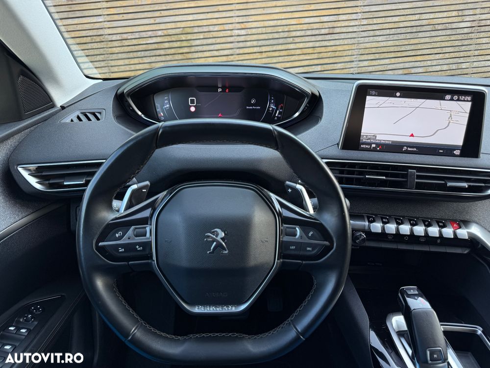 Peugeot 3008 1.2 PureTech Turbo S&S EAT6 Allure - 13