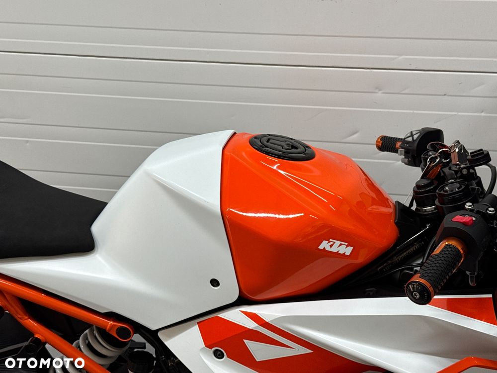 KTM RC 125 - 9