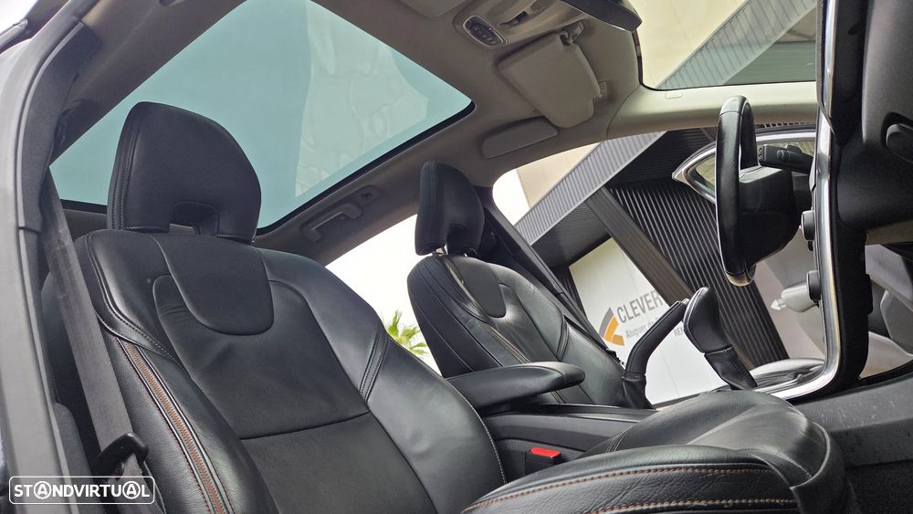 Volvo V40 Cross Country 1.6 D2 Momentum - 17