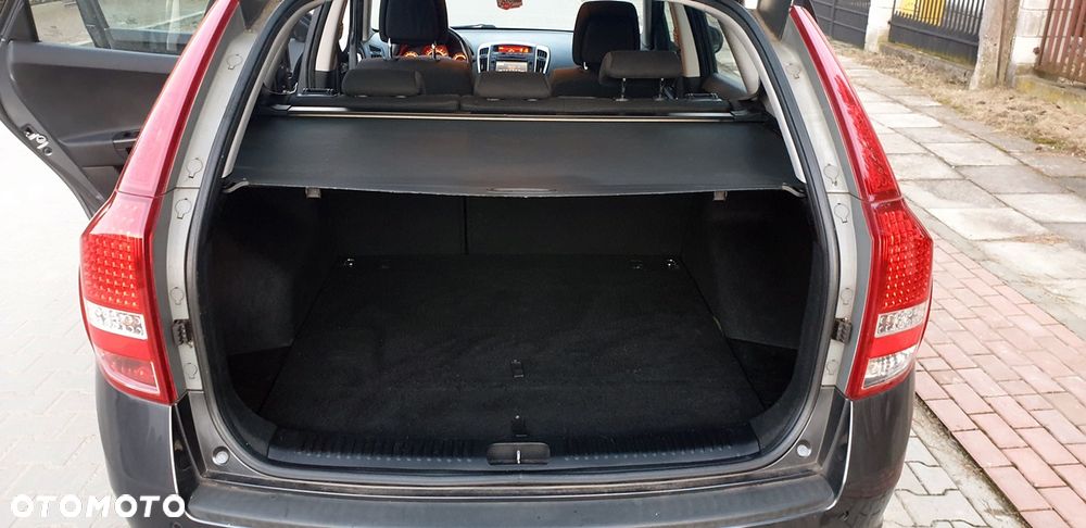 Kia Ceed 1.4 S Euro2012 - 9
