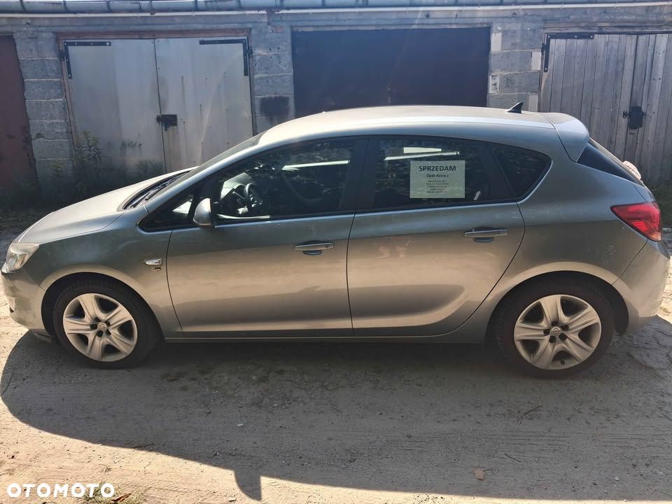 Opel Astra - 1