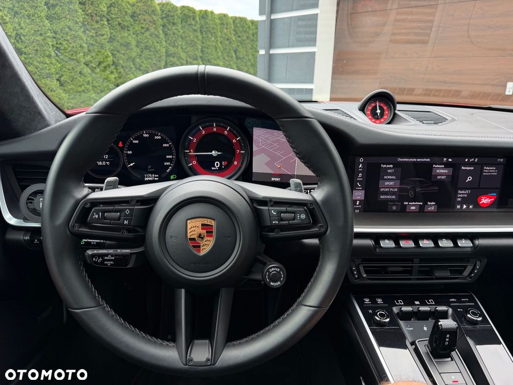 Porsche 911 Carrera S - 13