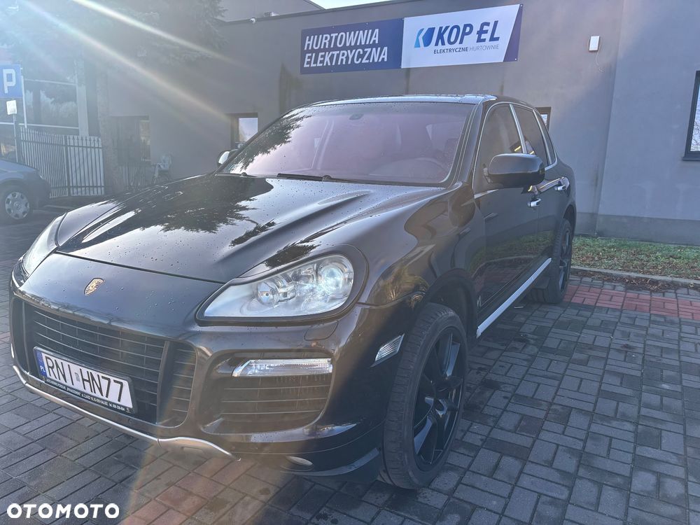 Porsche Cayenne - 6
