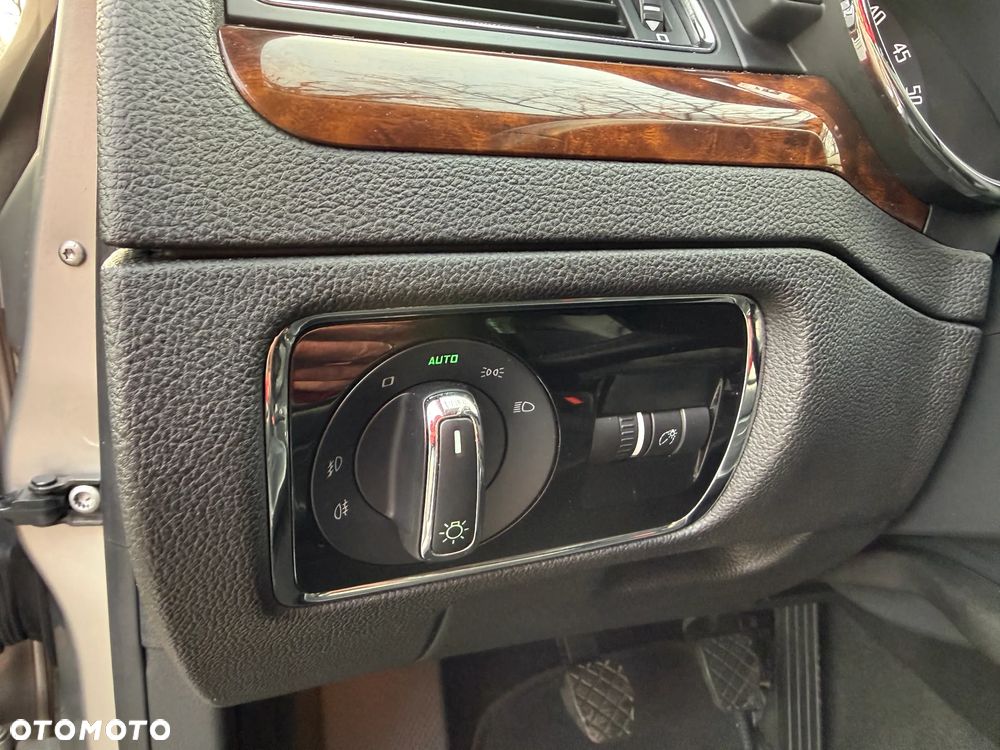 Skoda Superb 2.0 TDI Exclusive - 15