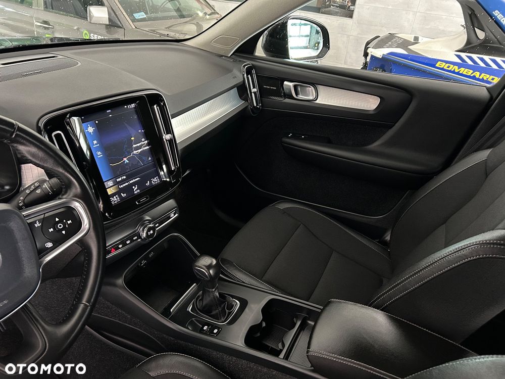 Volvo XC 40 D3 AWD RDesign - 13