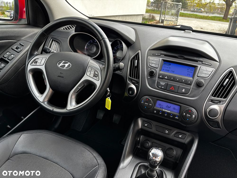 Hyundai ix35 1.6 2WD Fifa World Cup Edition - 32