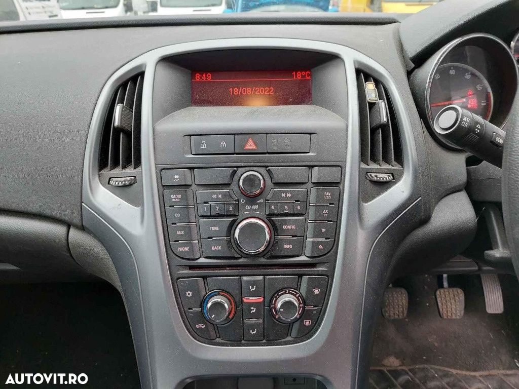 CD player Opel Astra J 2012 HATCHBACK 1.6 i - 9